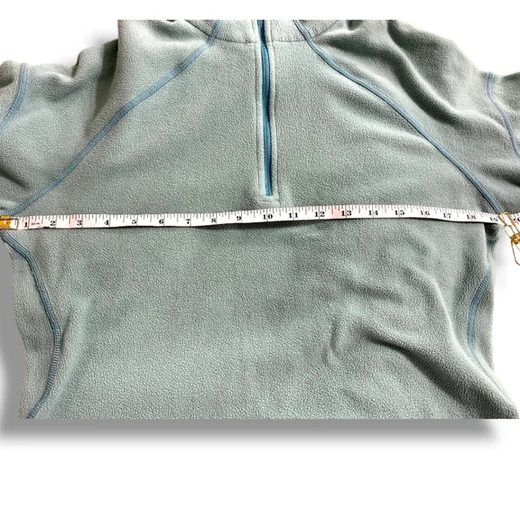 Mountain Hardwear Women's Microchill in Glacial 1/4 Zip Pullover size medium - Picture 11 of 16